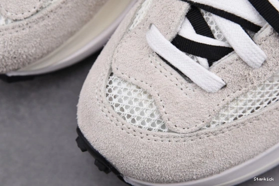 Vaporwaffle  sacai Sport Royal CV1363-100 Nike Game Fuchsia 0211